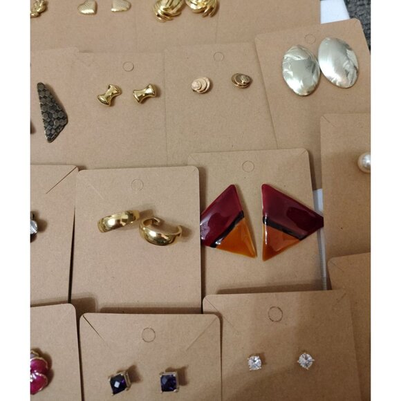 Bulk Lot Of 56 Vintage Earrings Mix Of Avon & Others - Picture 15 of 15
